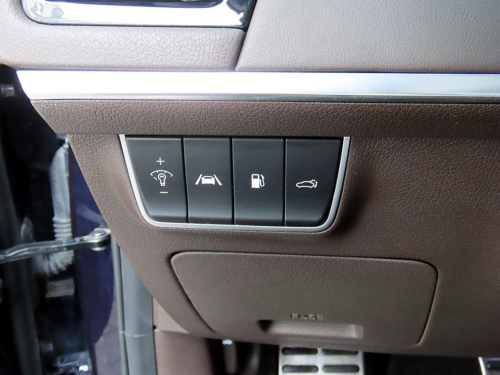 KIA Stinger - Vista 12