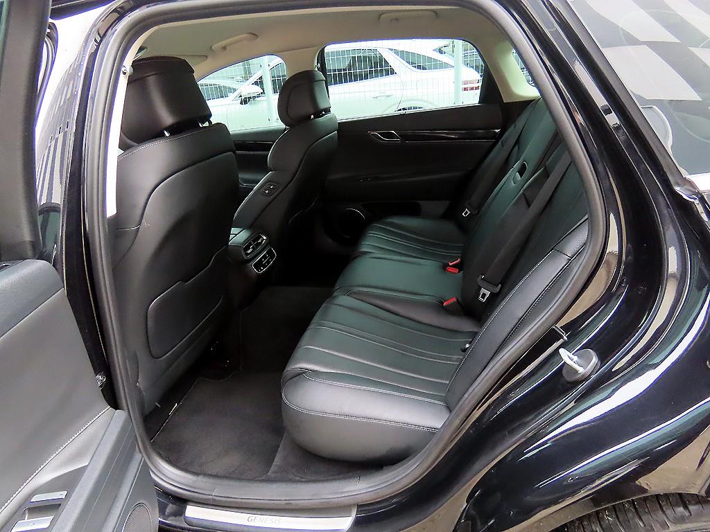 Genesis G80 - Vista 6