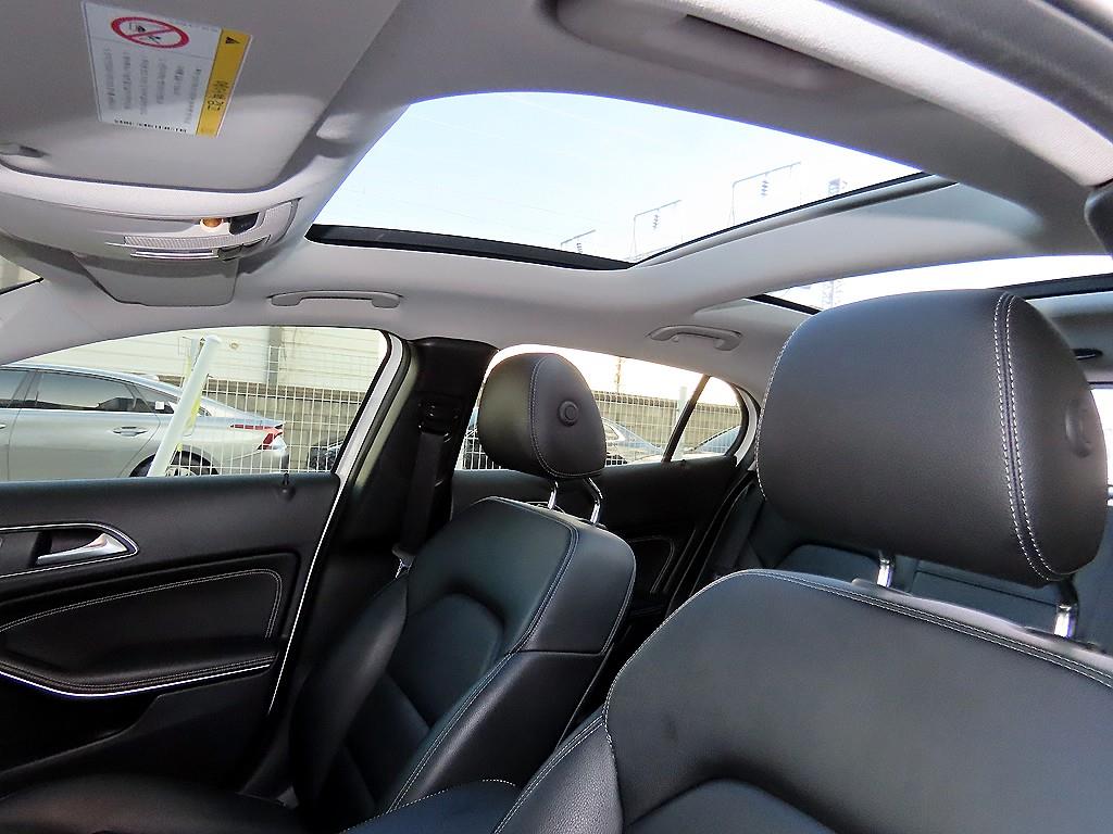 Mercedes Benz GLA Class 2019 Blanco - Importación desde Corea - HF Imports Iquique - Foto 17