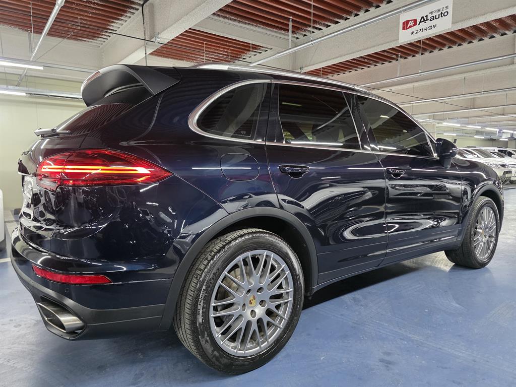 Porsche Cayenne - Vista 4