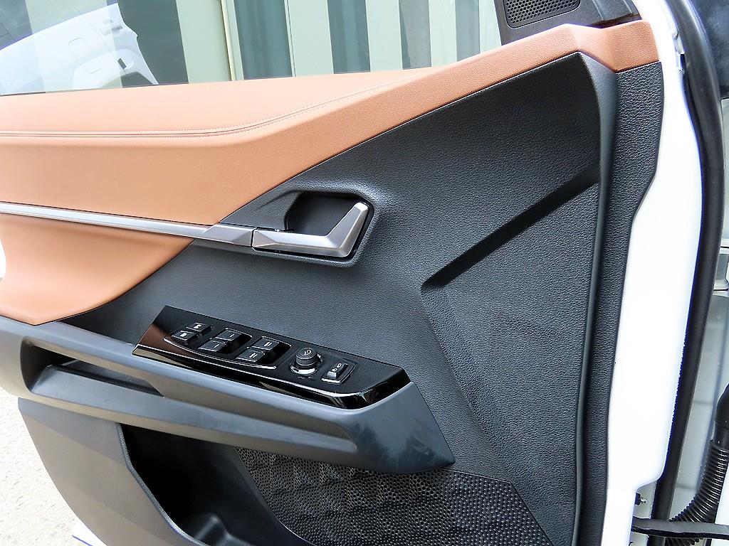 Ssangyong Torres - Vista 11