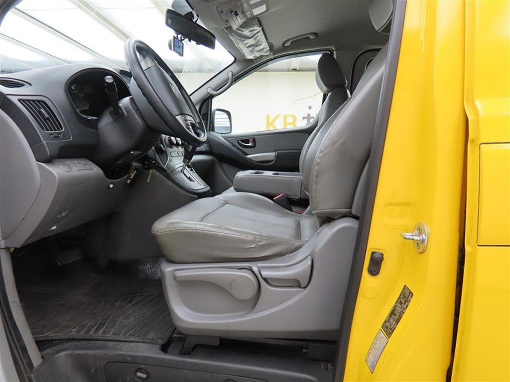 HYUNDAI Starex - Vista 5