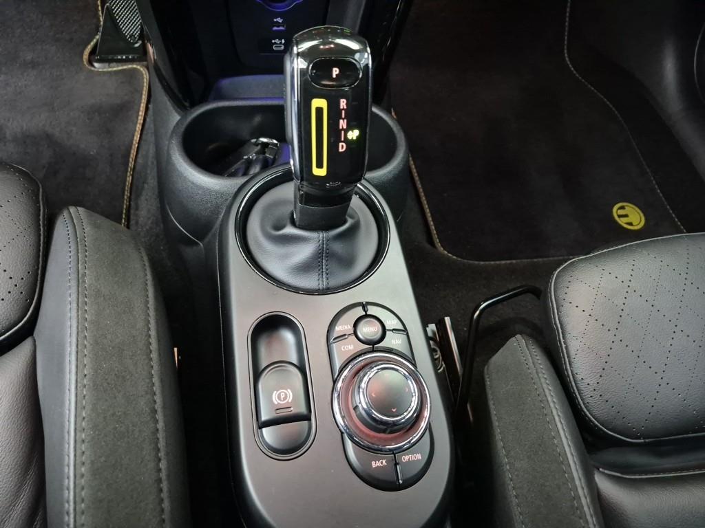 Mini Cooper Electric - Vista 8