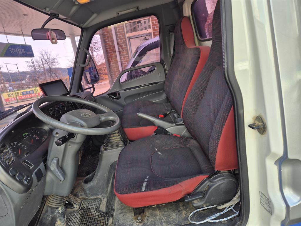 medium and large cargo Rory - Vista 6