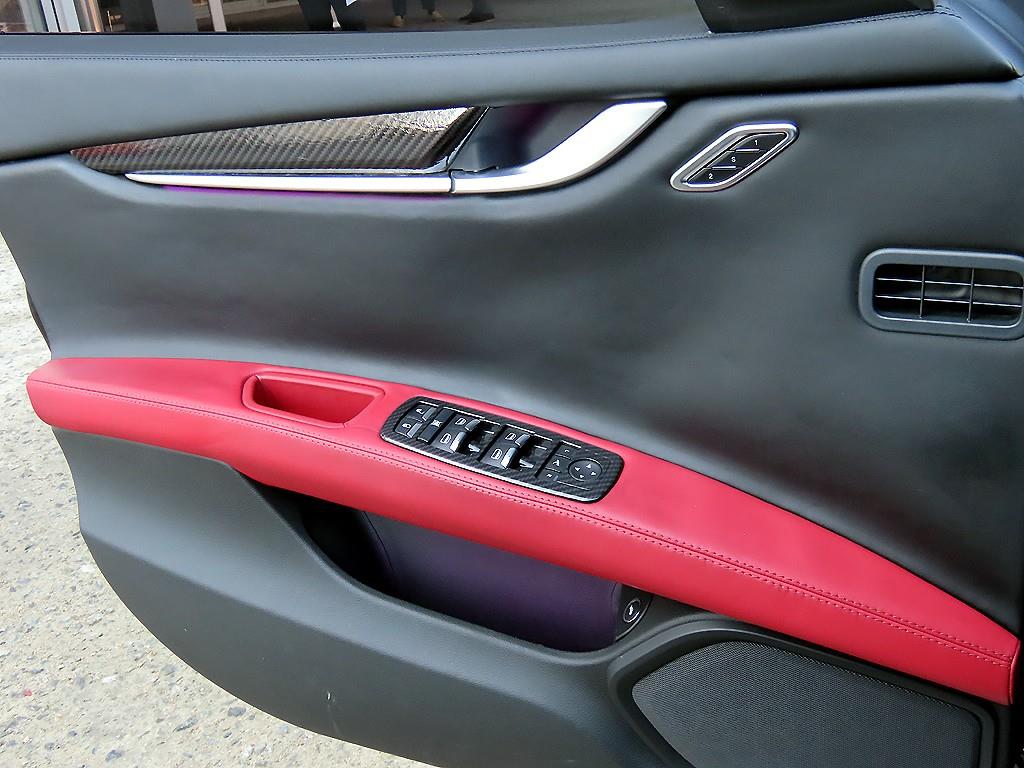 Maserati Ghibli - Vista 11