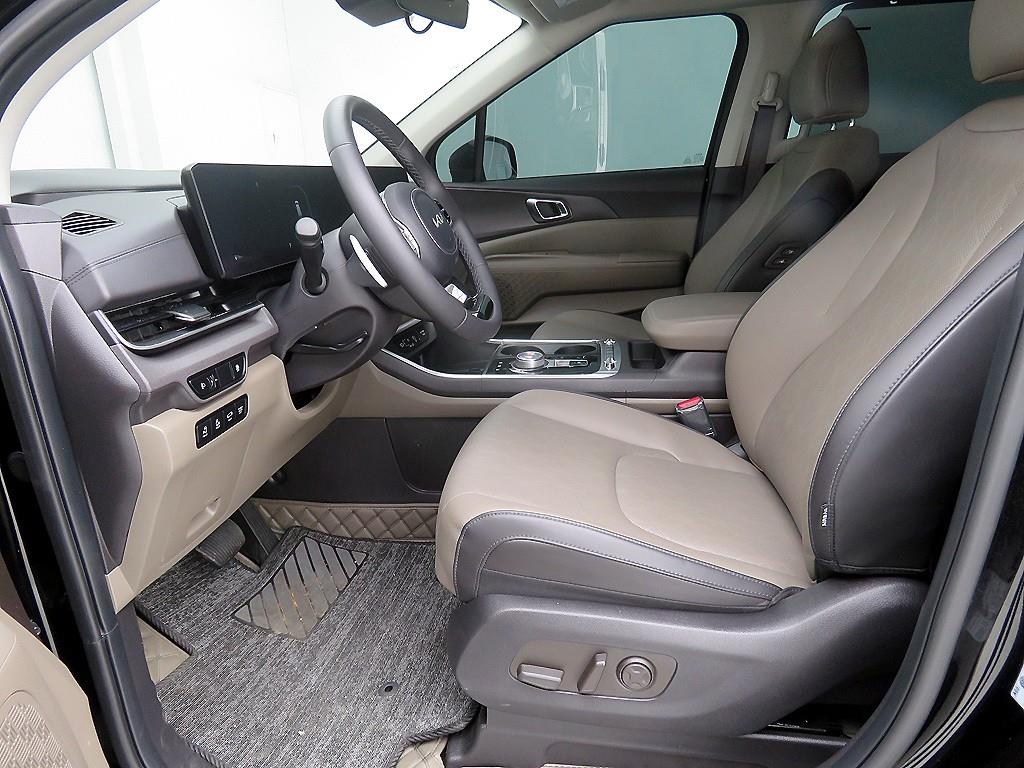 KIA Carnival - Vista 7
