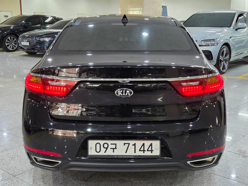 KIA K7 - Vista 4