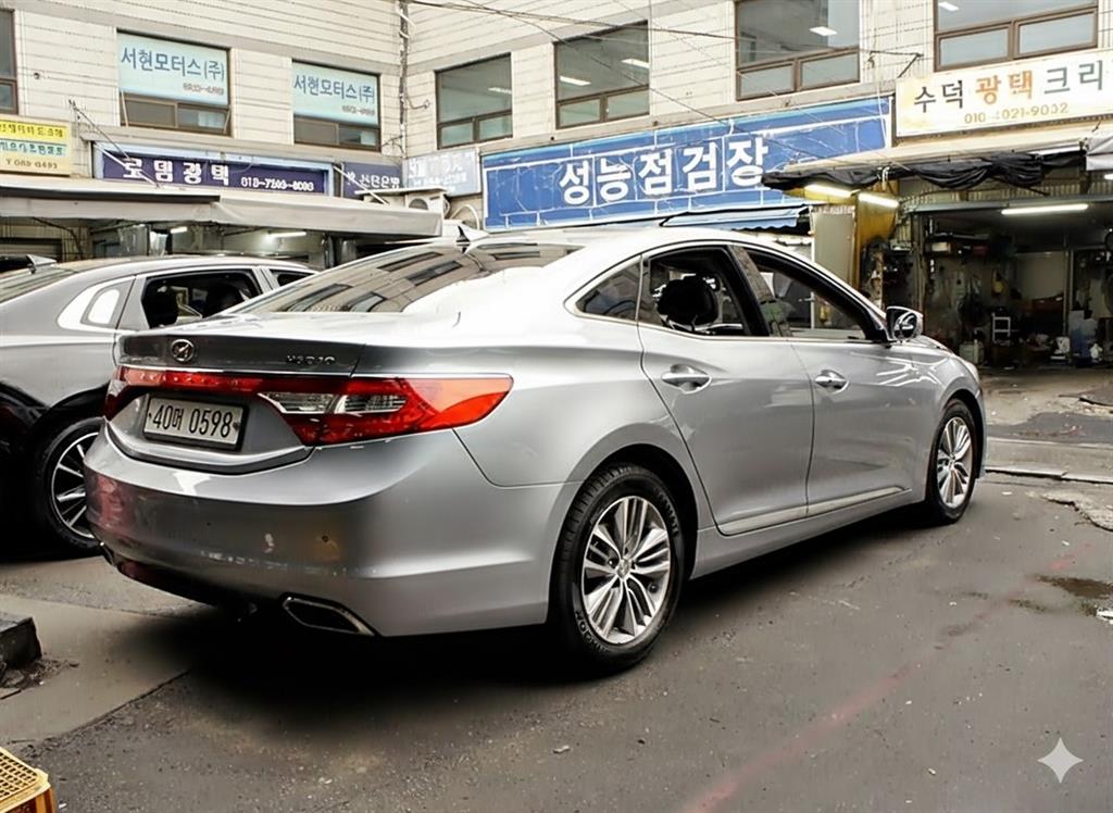 HYUNDAI Grandeur - Vista 7