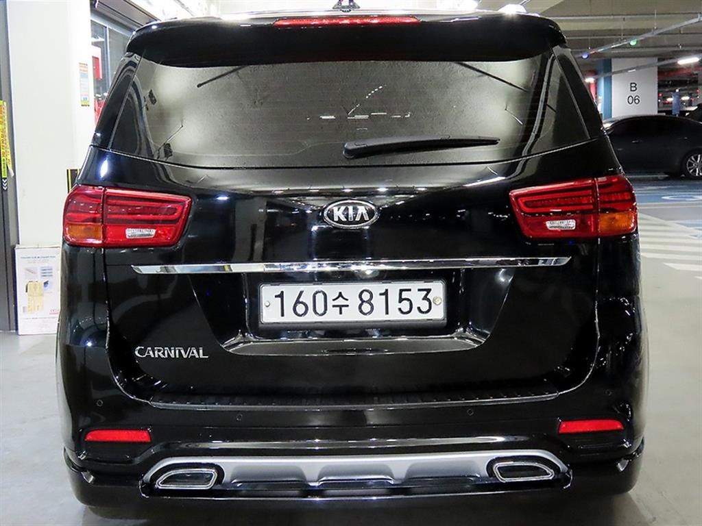 KIA Carnival - Vista 5