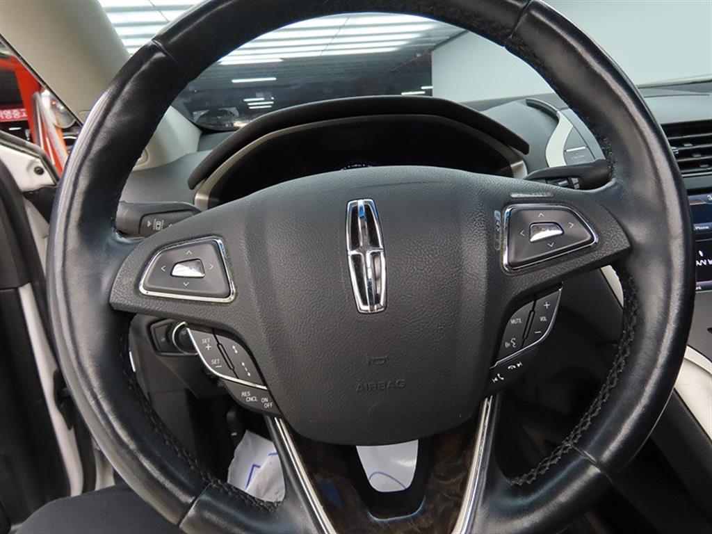 Lincoln MKZ - Vista 8