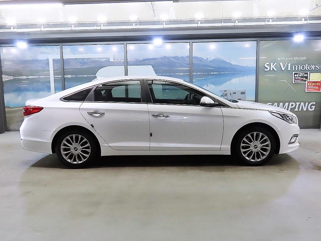 HYUNDAI Sonata - Vista 3