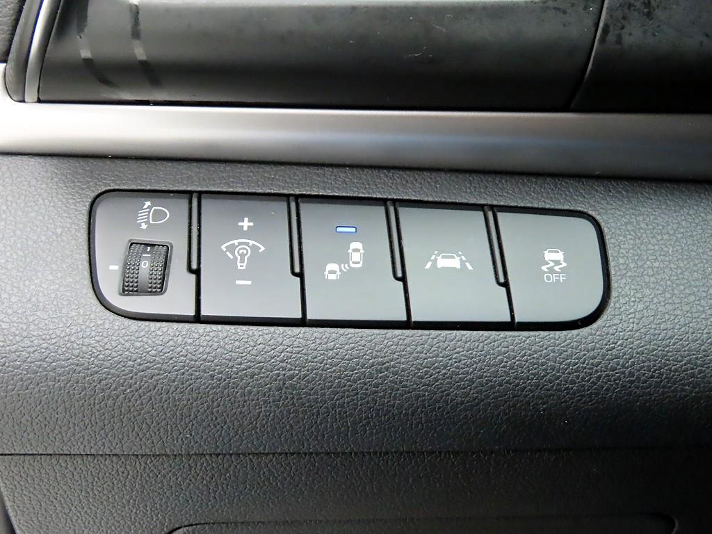 HYUNDAI Avante 2019 Blanco - Importación desde Corea - HF Imports Iquique - Foto 13