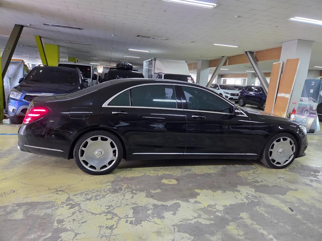Mercedes Benz S Class - Vista 5