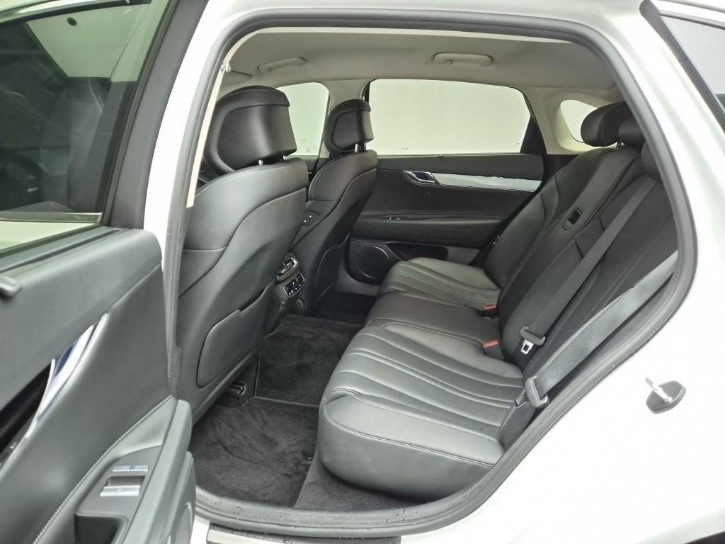 Genesis G80 - Vista 12