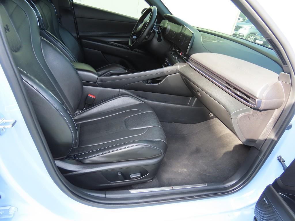 HYUNDAI Avante - Vista 6