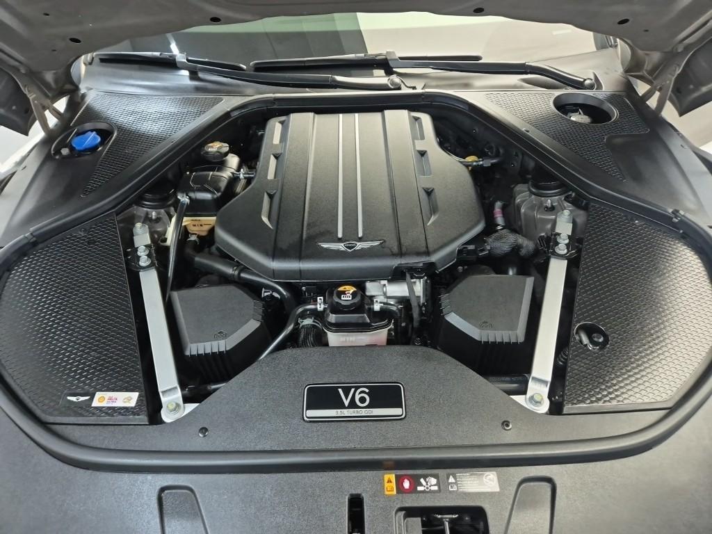 Genesis G90 - Vista 5