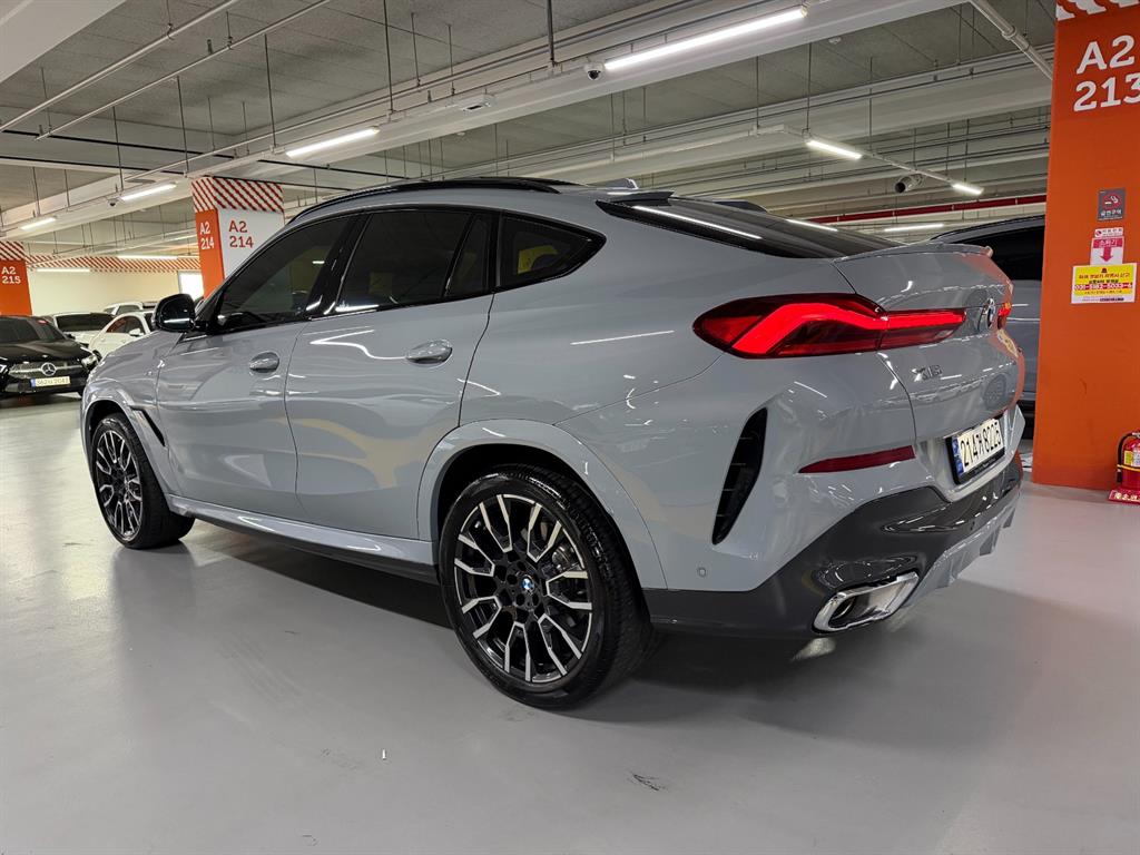 BMW X6 - Vista 4