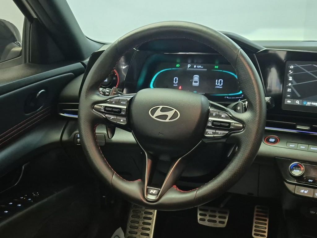 HYUNDAI Avante - Vista 6