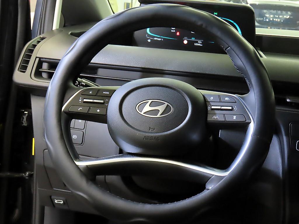 HYUNDAI Staria - Vista 8