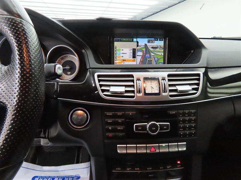 Mercedes Benz E class - Vista 11