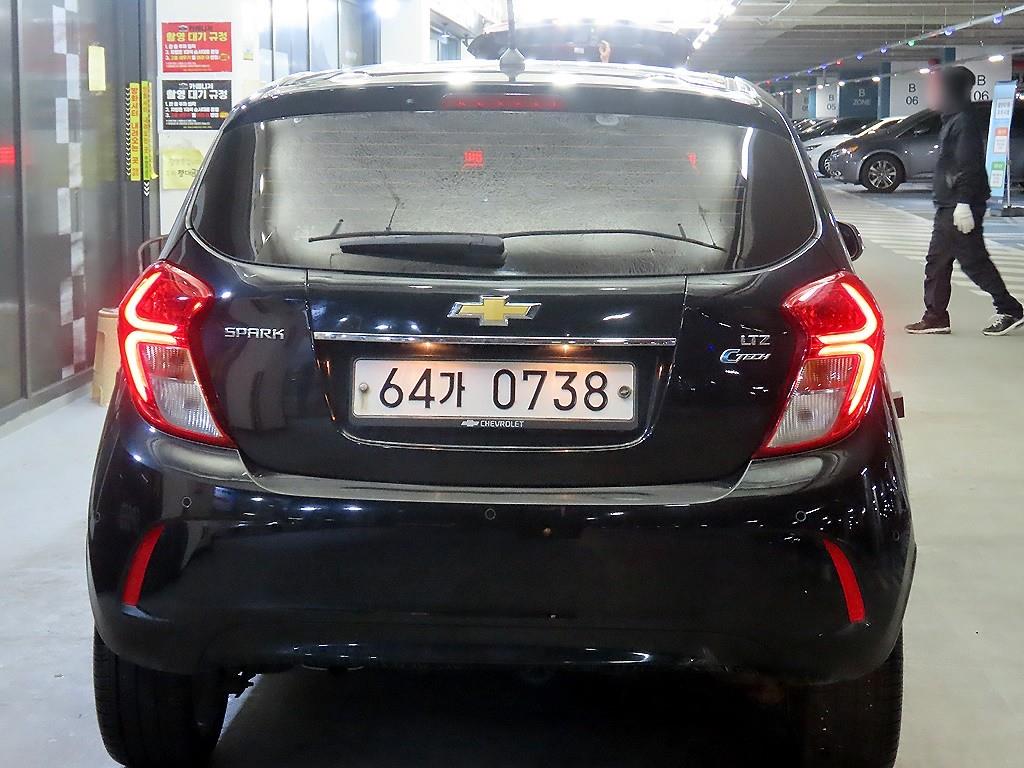 Chevrolet Spark - Vista 5