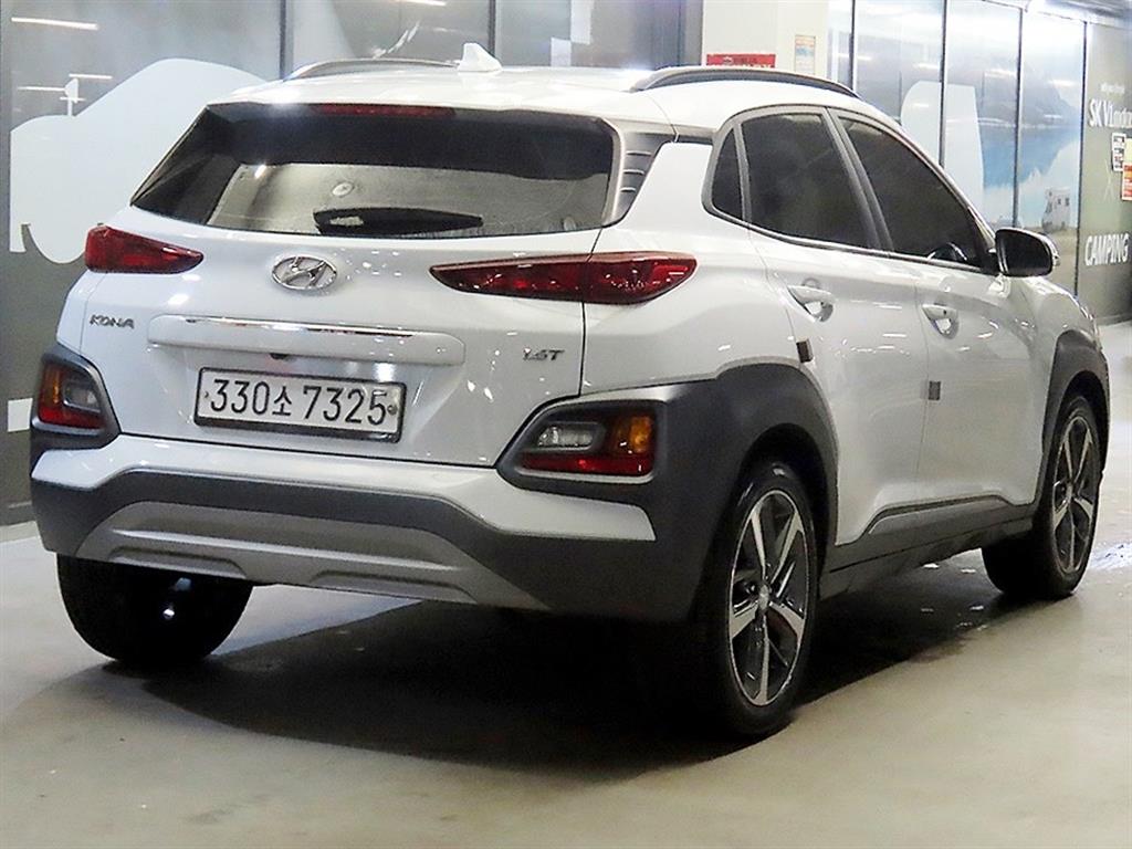 HYUNDAI Kona - Vista 4