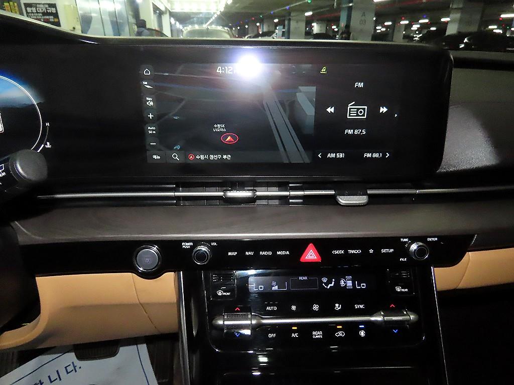 KIA Carnival - Vista 11