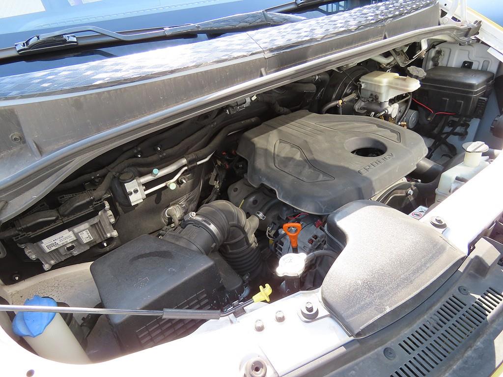 HYUNDAI Solati 2015 Amarillo - Importación desde Corea - HF Imports Iquique - Foto 19