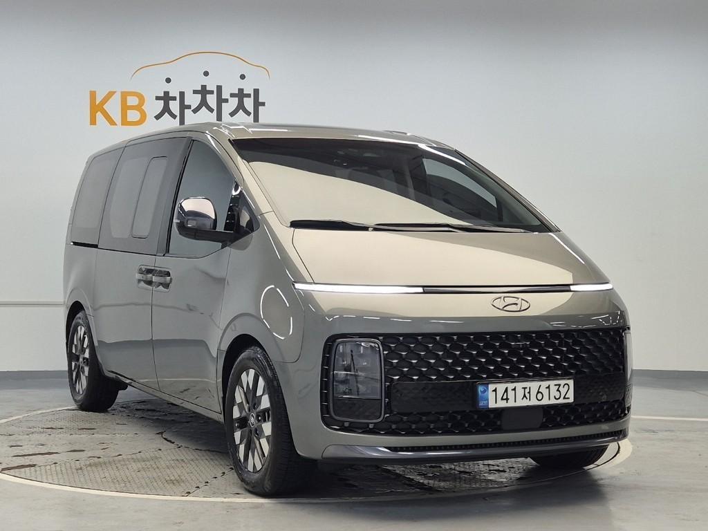 HYUNDAI Staria - Vista 3