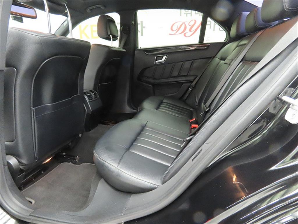 Mercedes Benz E class - Vista 6