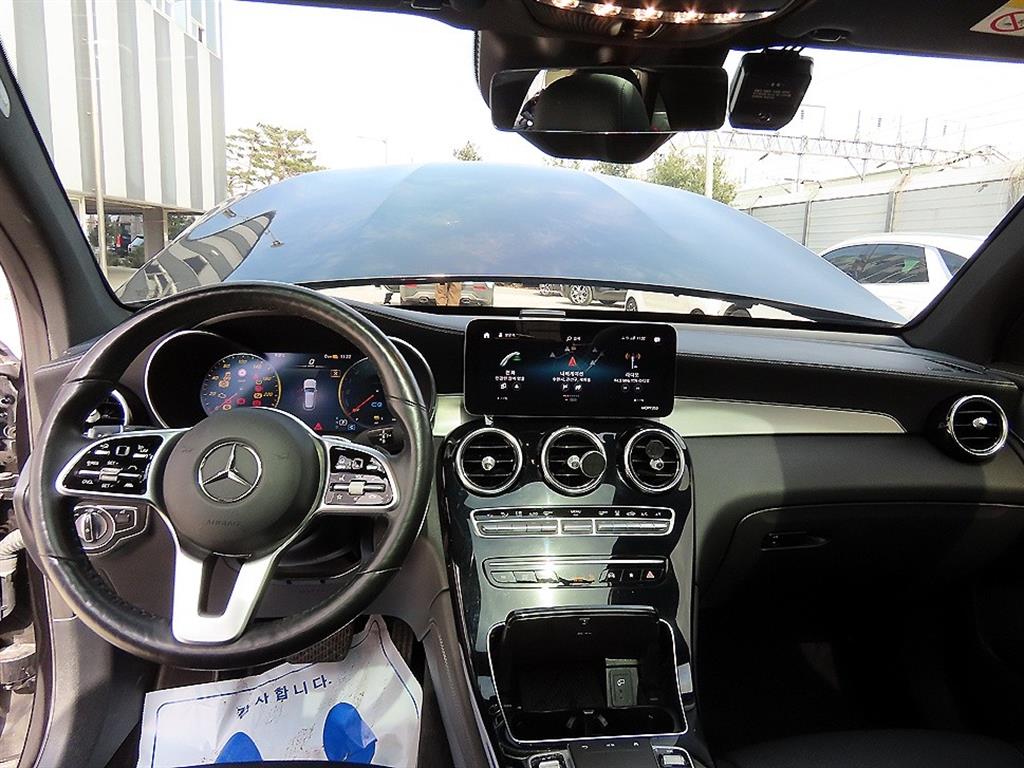 Mercedes Benz GLC Class - Vista 7