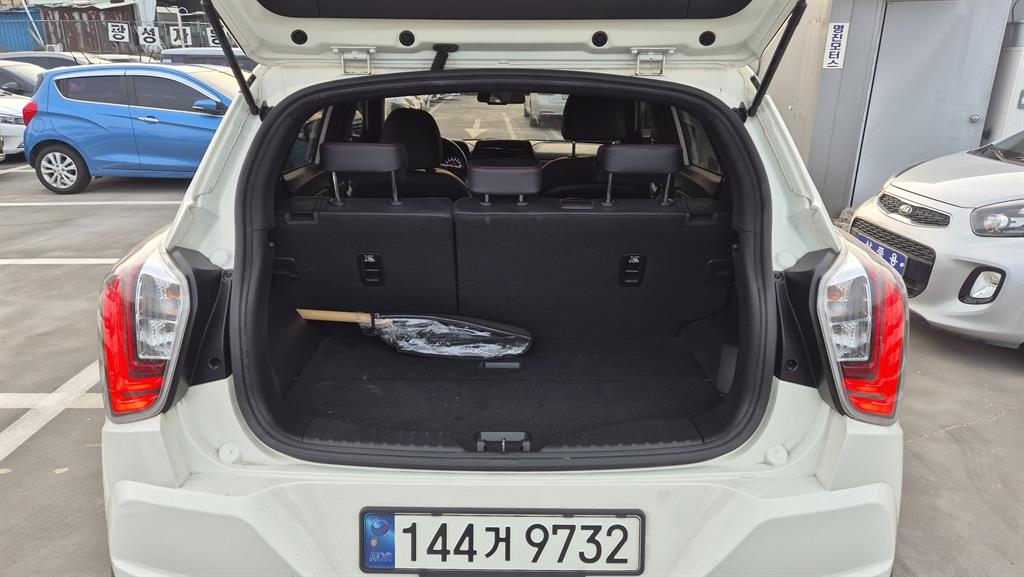 Ssangyong Tivoli 2021 Blanco - Importación desde Corea - HF Imports Iquique - Foto 14