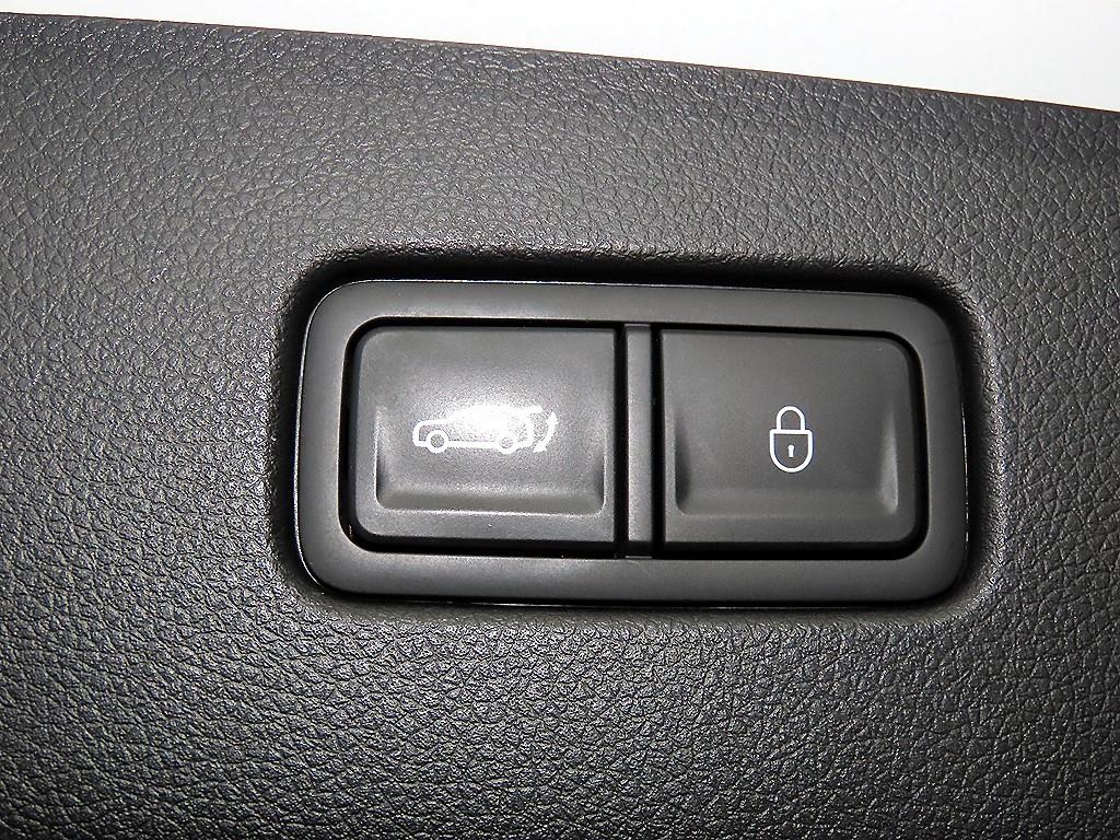 Genesis GV70 2025 Blanco - Importación desde Corea - HF Imports Iquique - Foto 15