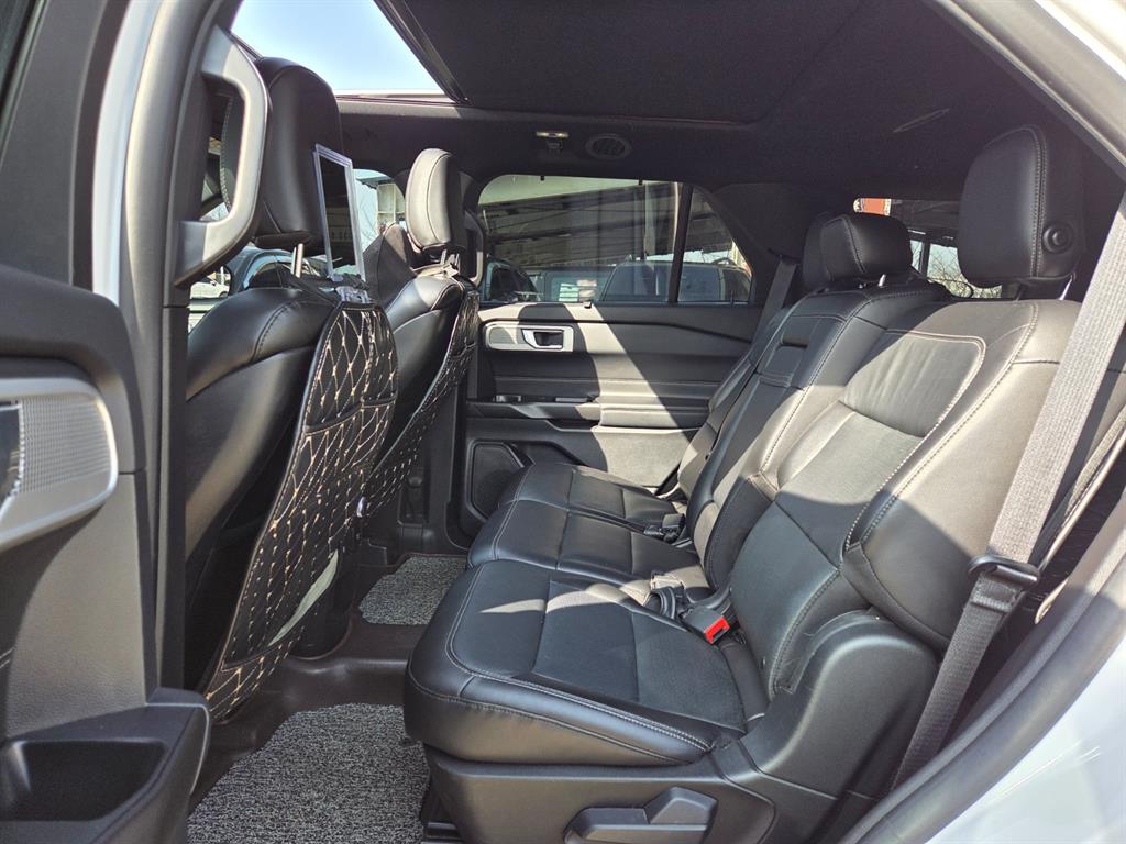 Ford Explorer - Vista 8