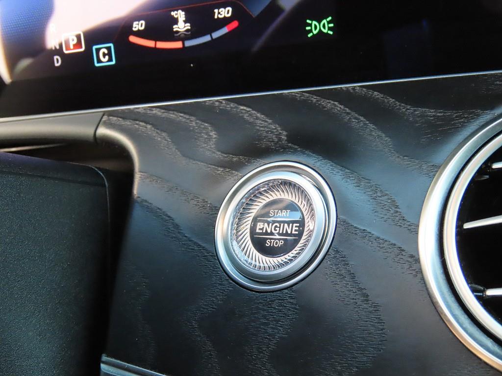 Mercedes Benz E class - Vista 10