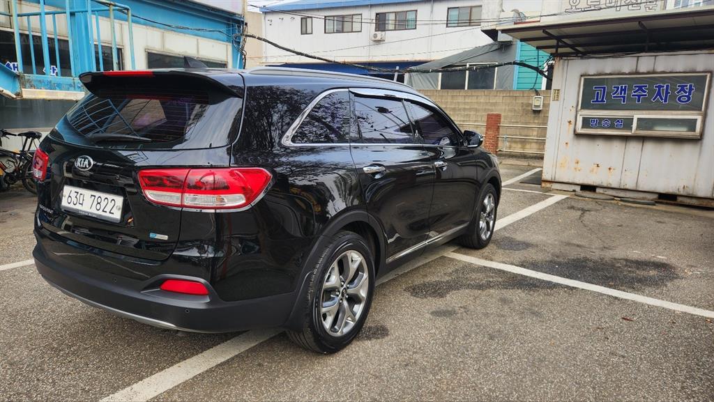 KIA Sorento - Vista 4