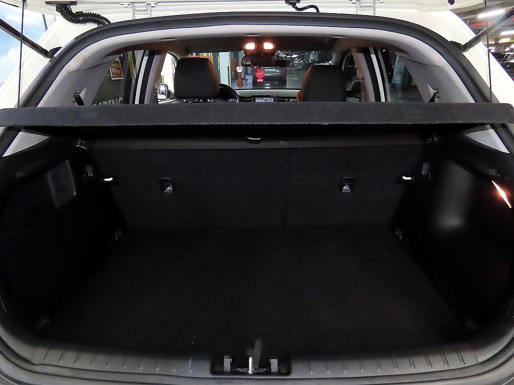 KIA Stonic 2019 Blanco - Importación desde Corea - HF Imports Iquique - Foto 17