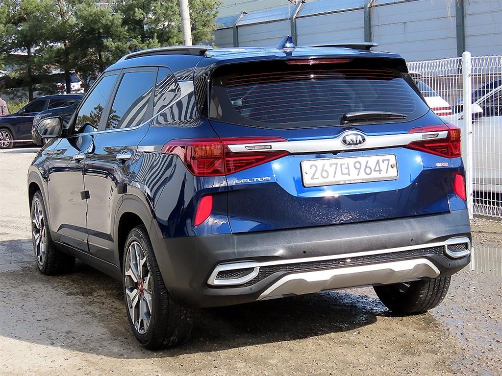 KIA Seltos - Vista 3