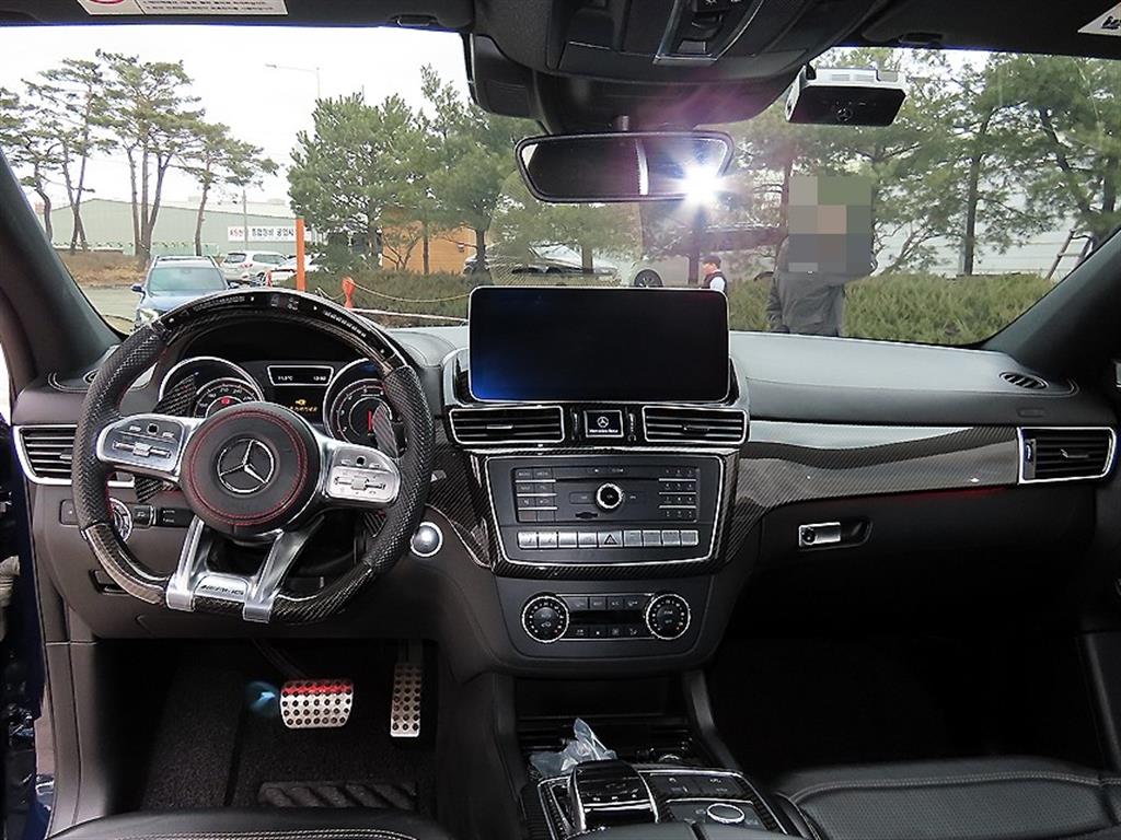 Mercedes Benz GLE Class - Vista 7