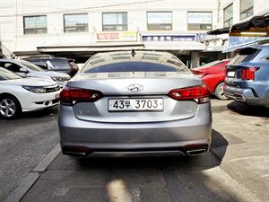 HYUNDAI Aslan - Vista 6