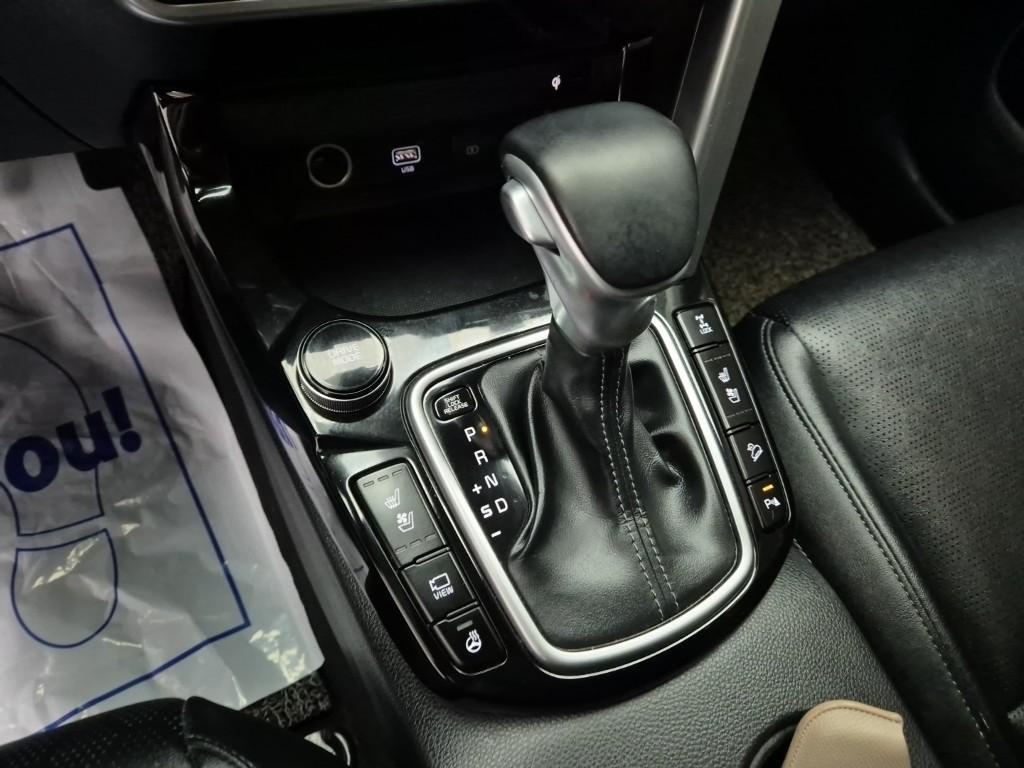 KIA Seltos - Vista 8