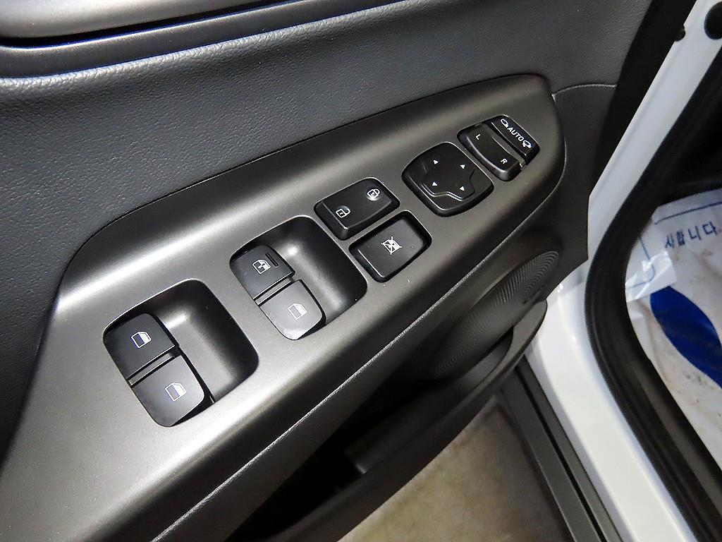 HYUNDAI Kona 2019 Blanco - Importación desde Corea - HF Imports Iquique - Foto 13