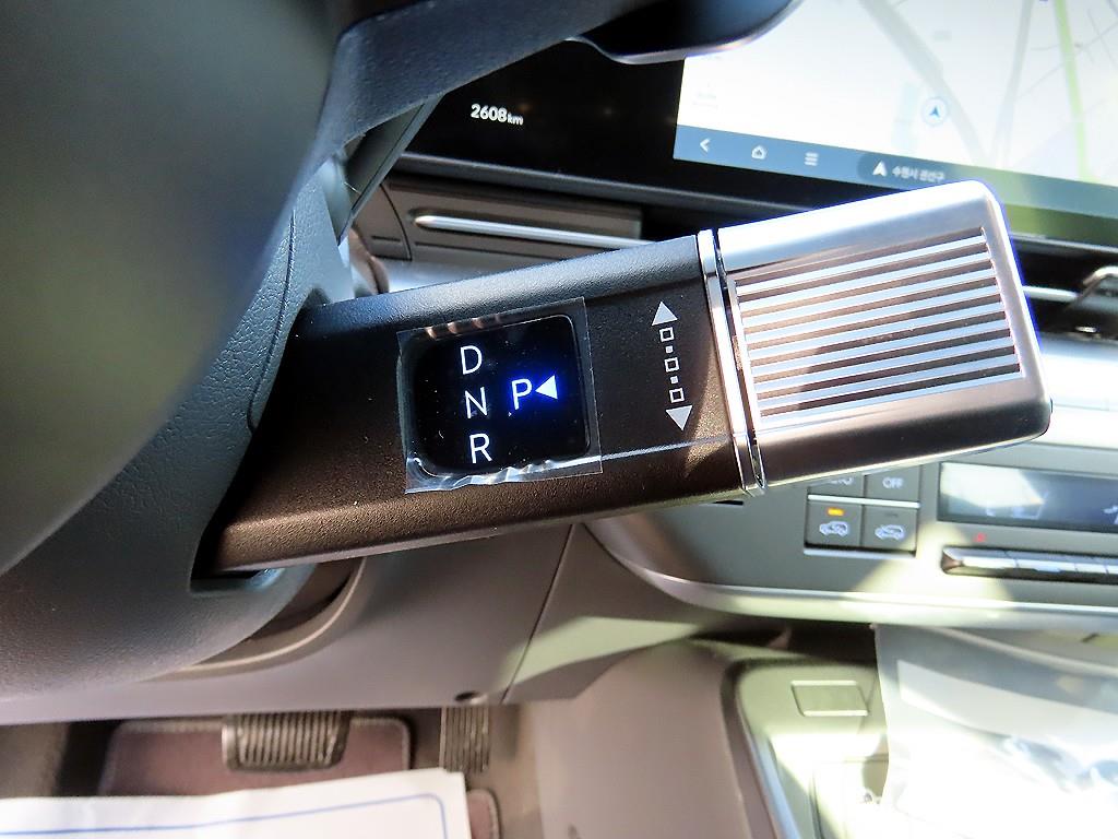 HYUNDAI Kona - Vista 10