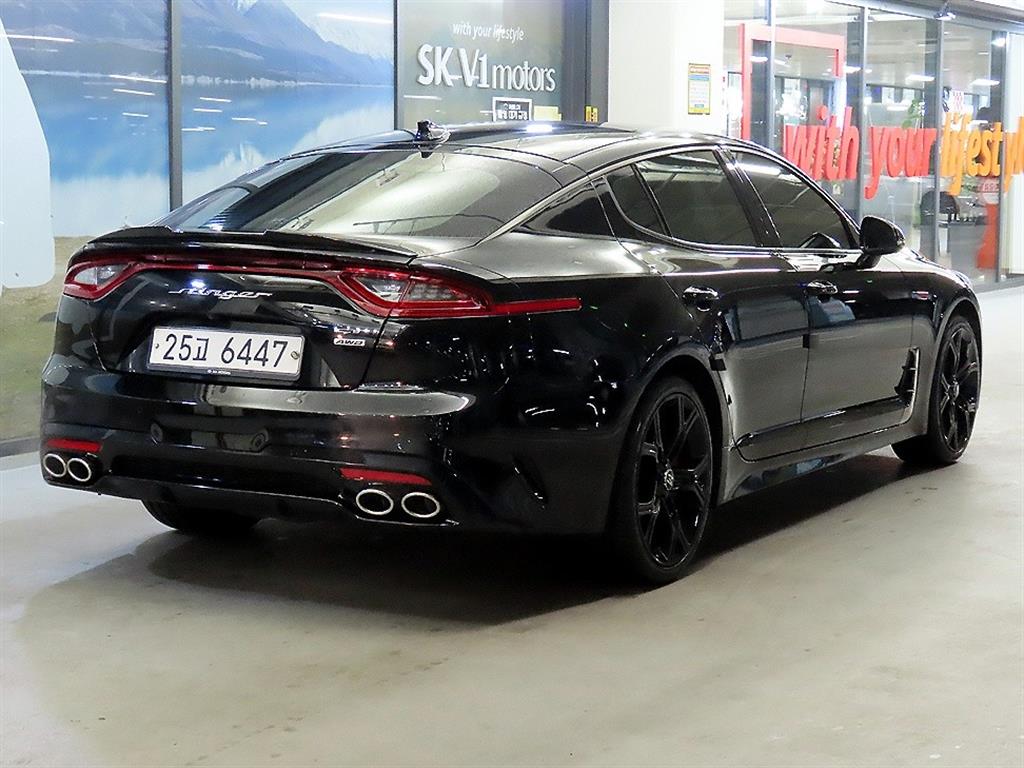 KIA Stinger - Vista 4