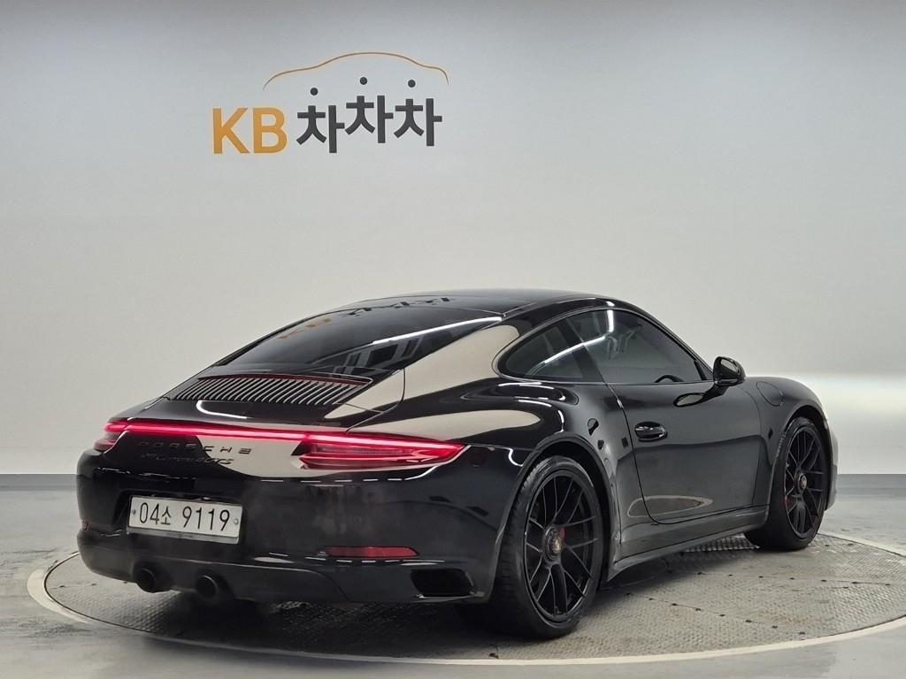 Porsche 911 - Vista 3