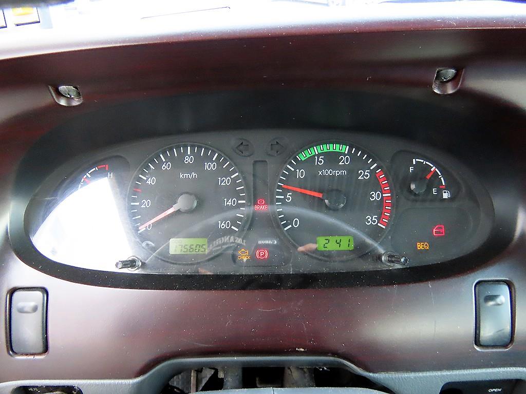 medium and large bus Hyundai bus - Vista 11