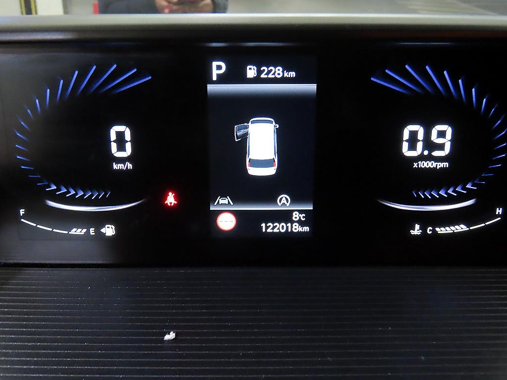 HYUNDAI Staria - Vista 10