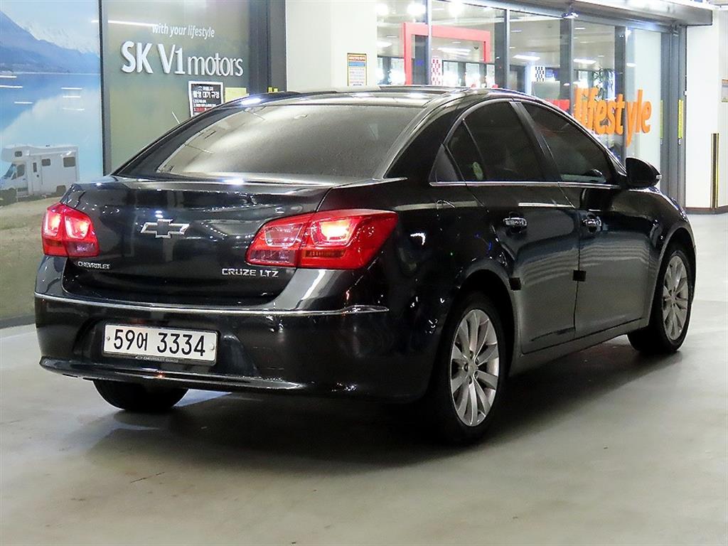 Chevrolet Cruise - Vista 4