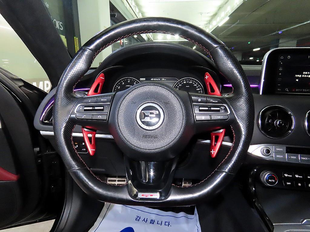 KIA Stinger - Vista 8