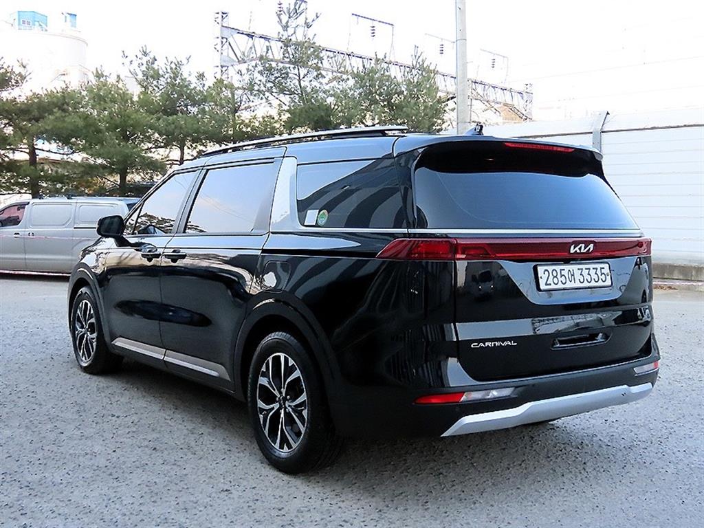 KIA Carnival - Vista 3